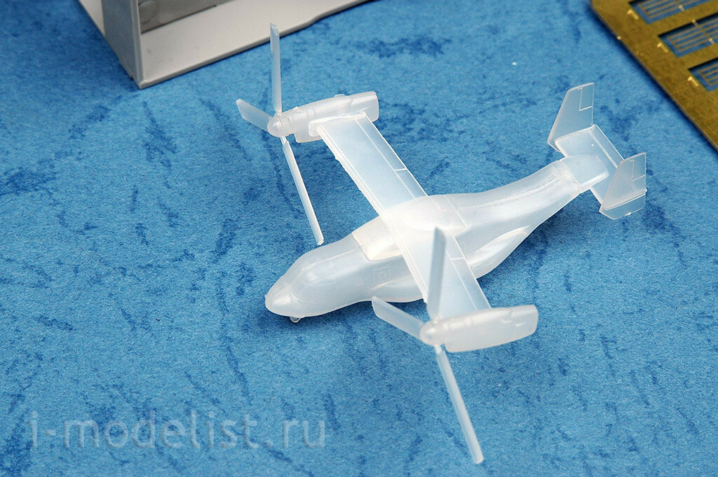 05611 Трубач 1/350 Многоцелевой десантный корабль ВМС США Wasp LHD-1