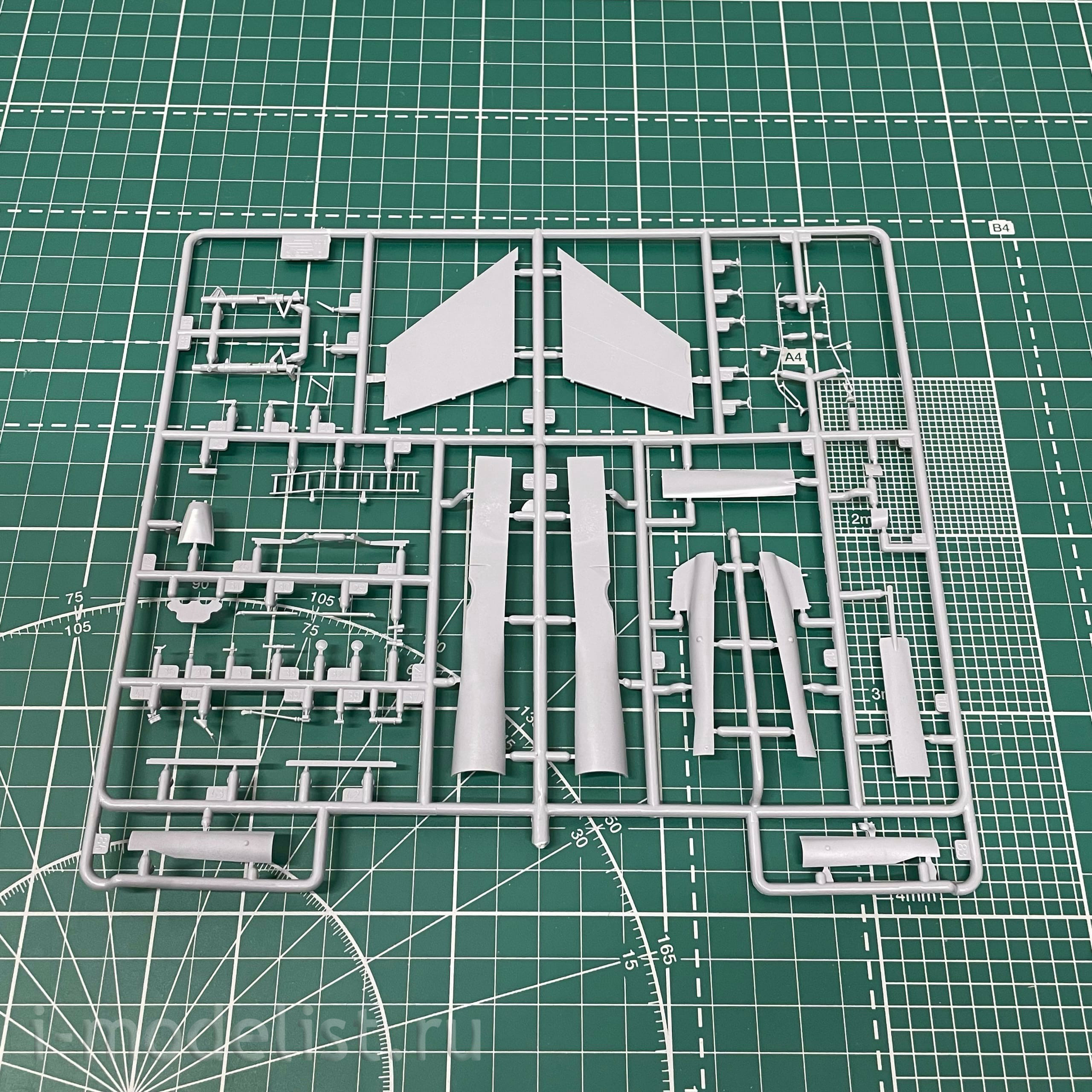 7297 Звезда 1/72 Российский палубный истребитель Су-33