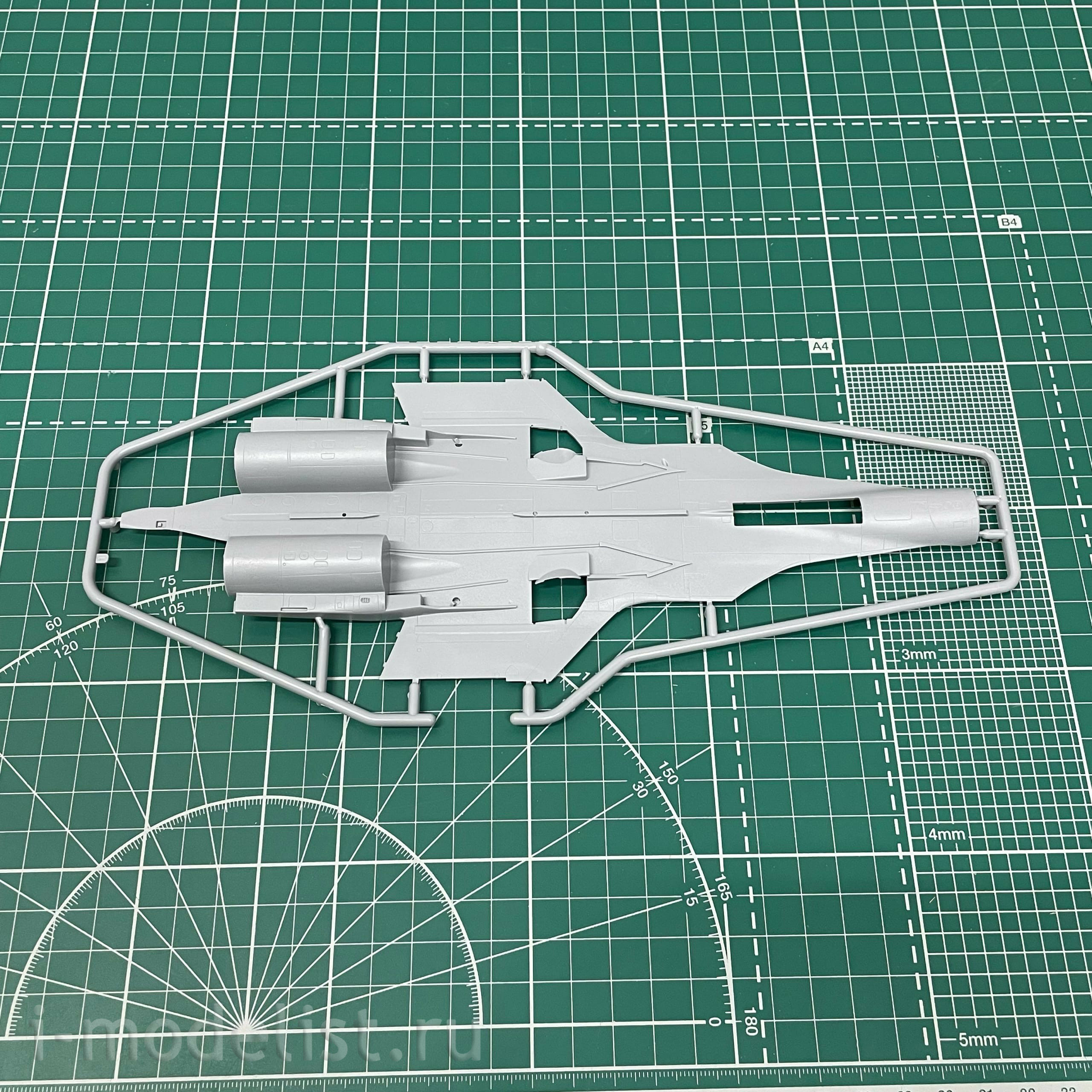 7297 Звезда 1/72 Российский палубный истребитель Су-33