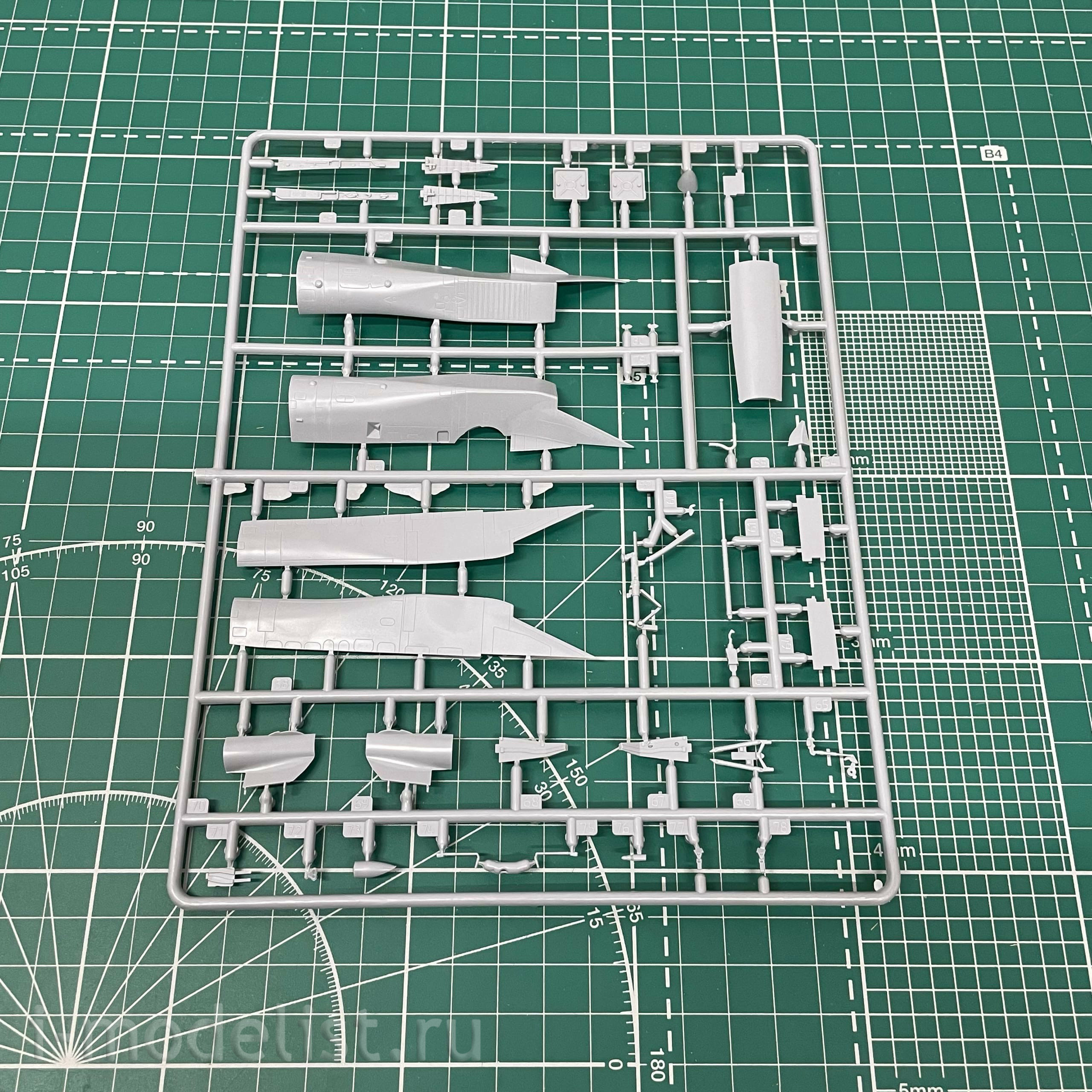 7297 Звезда 1/72 Российский палубный истребитель Су-33