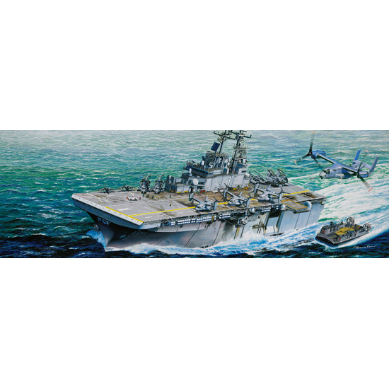 05611 Трубач 1/350 Многоцелевой десантный корабль ВМС США Wasp LHD-1