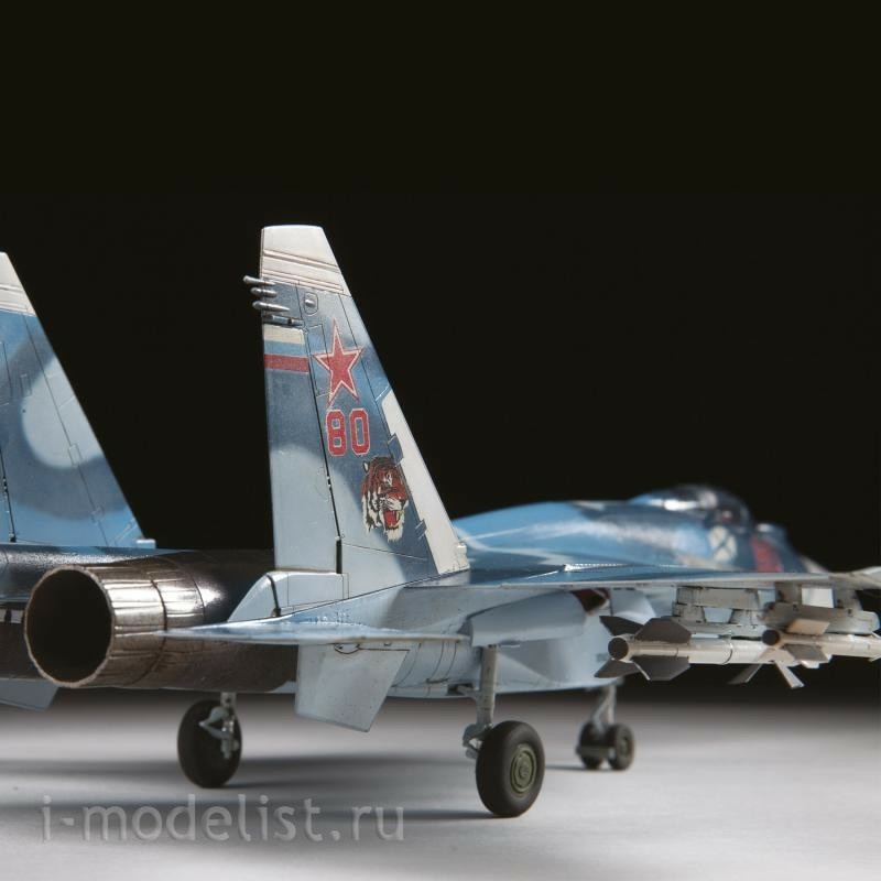 7297 Звезда 1/72 Российский палубный истребитель Су-33